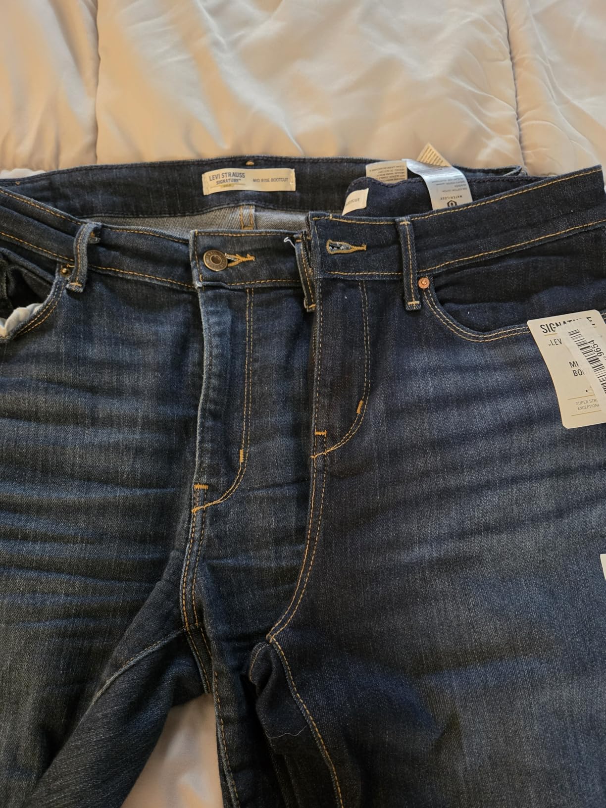 Levi Strauss Signature Gold Women's '03 Essentials Mid Rise Bootcut Jeans customer photo 1