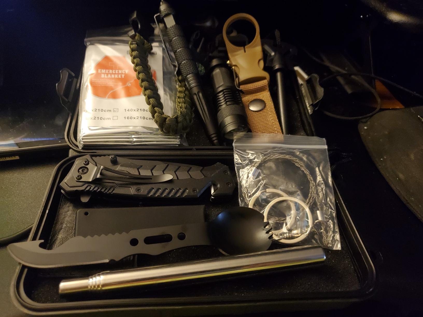 Veitorld 12-in-1 Survival Kit customer photo 1