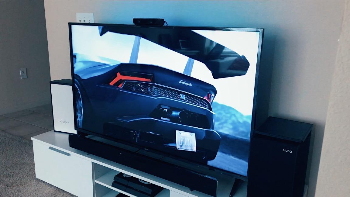 LG UN7300 55-Inch customer photo 1