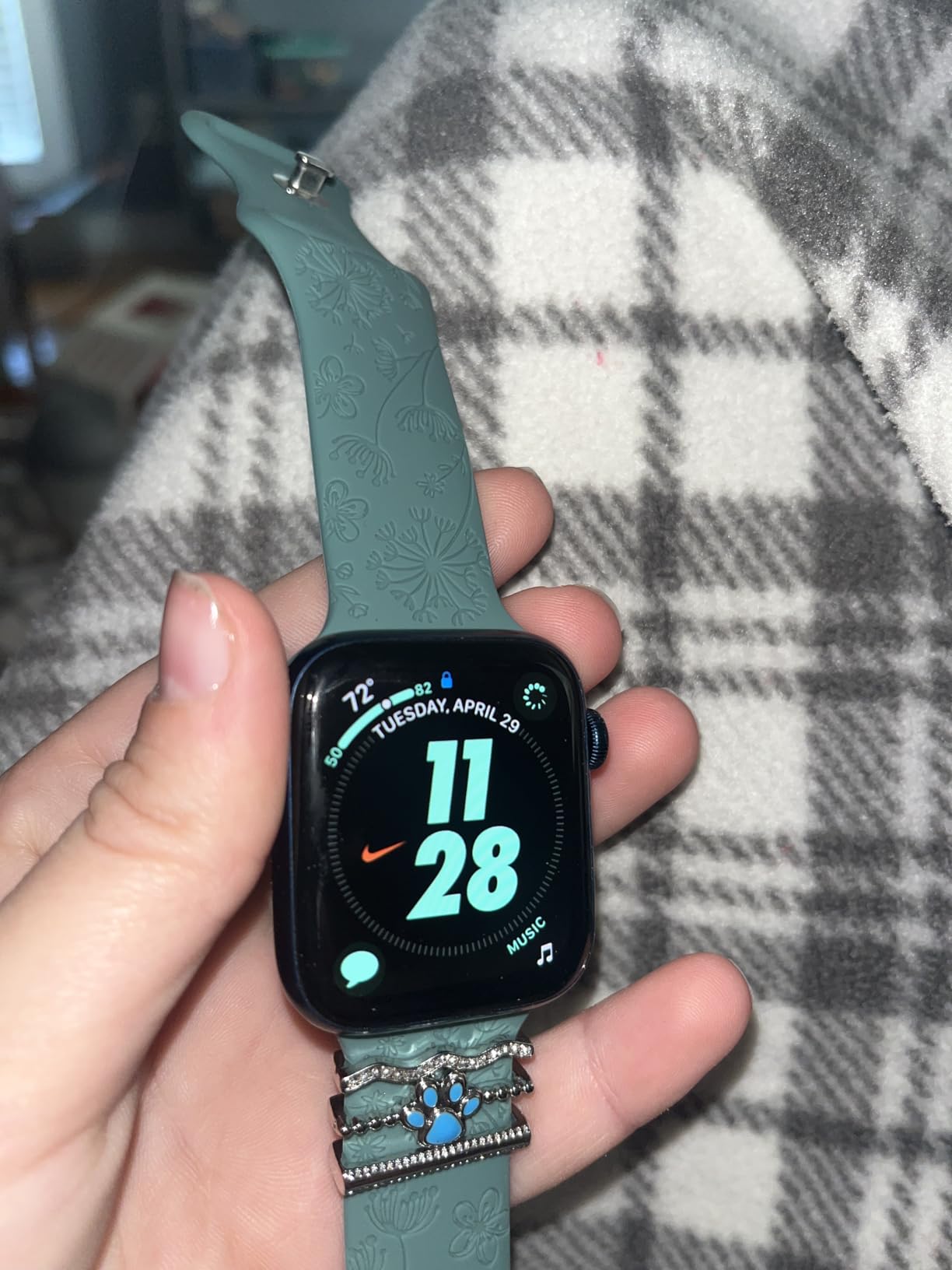 Apple Watch Series 6 Renewed customer photo 1