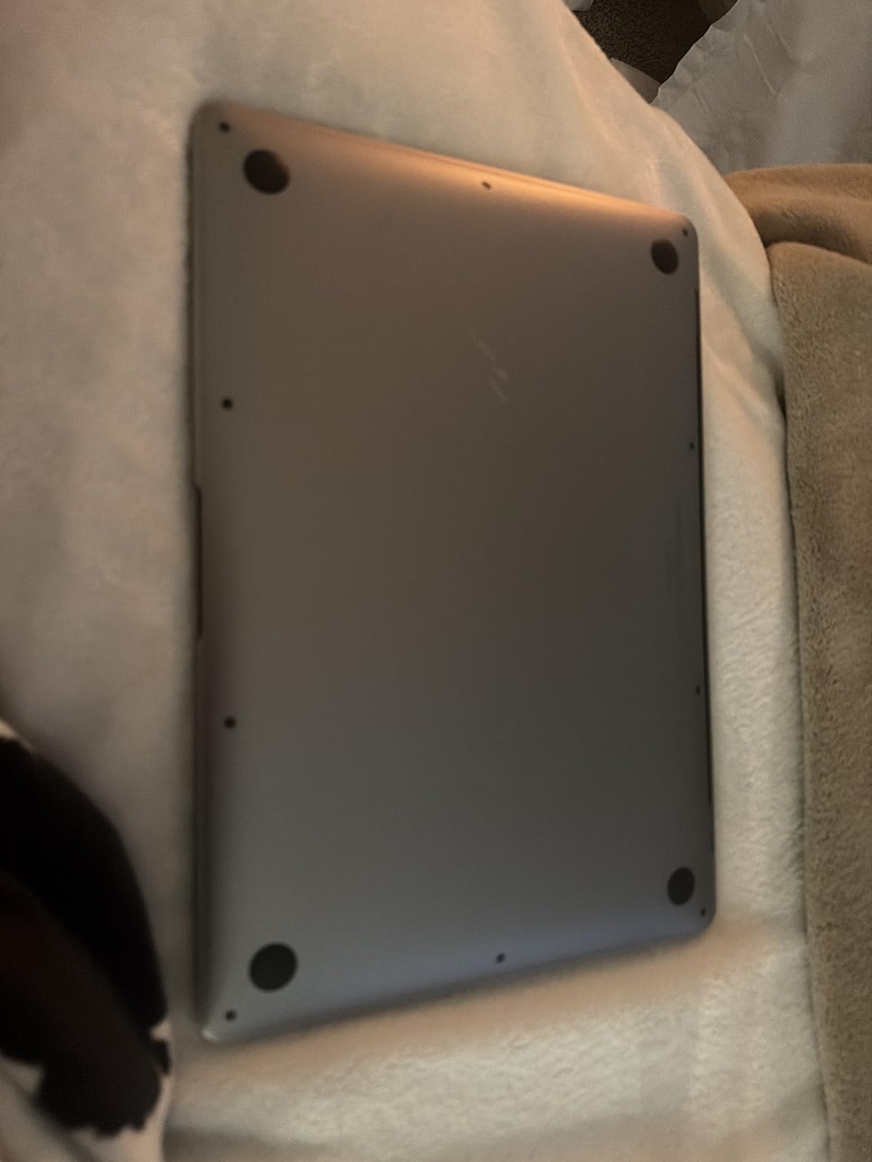 Apple MacBook Air Late 2020 with Apple M1 Chip (13.3 inch, 8GB RAM, 256GB SSD) Space Gray (Renewed) customer photo 2