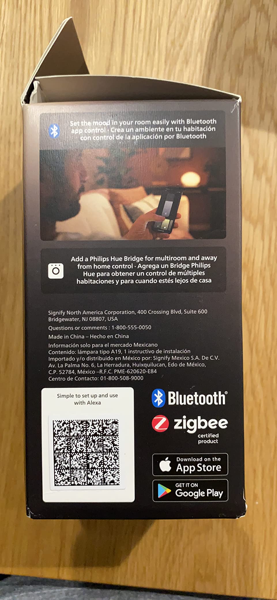 Philips Hue Smart 75W A19 LED Bulb - Soft Warm White Light - 1 Pack - 1100LM - E26 - Indoor - Control with Hue App - Works with Alexa, Google Assistant and Apple Homekit customer photo 2