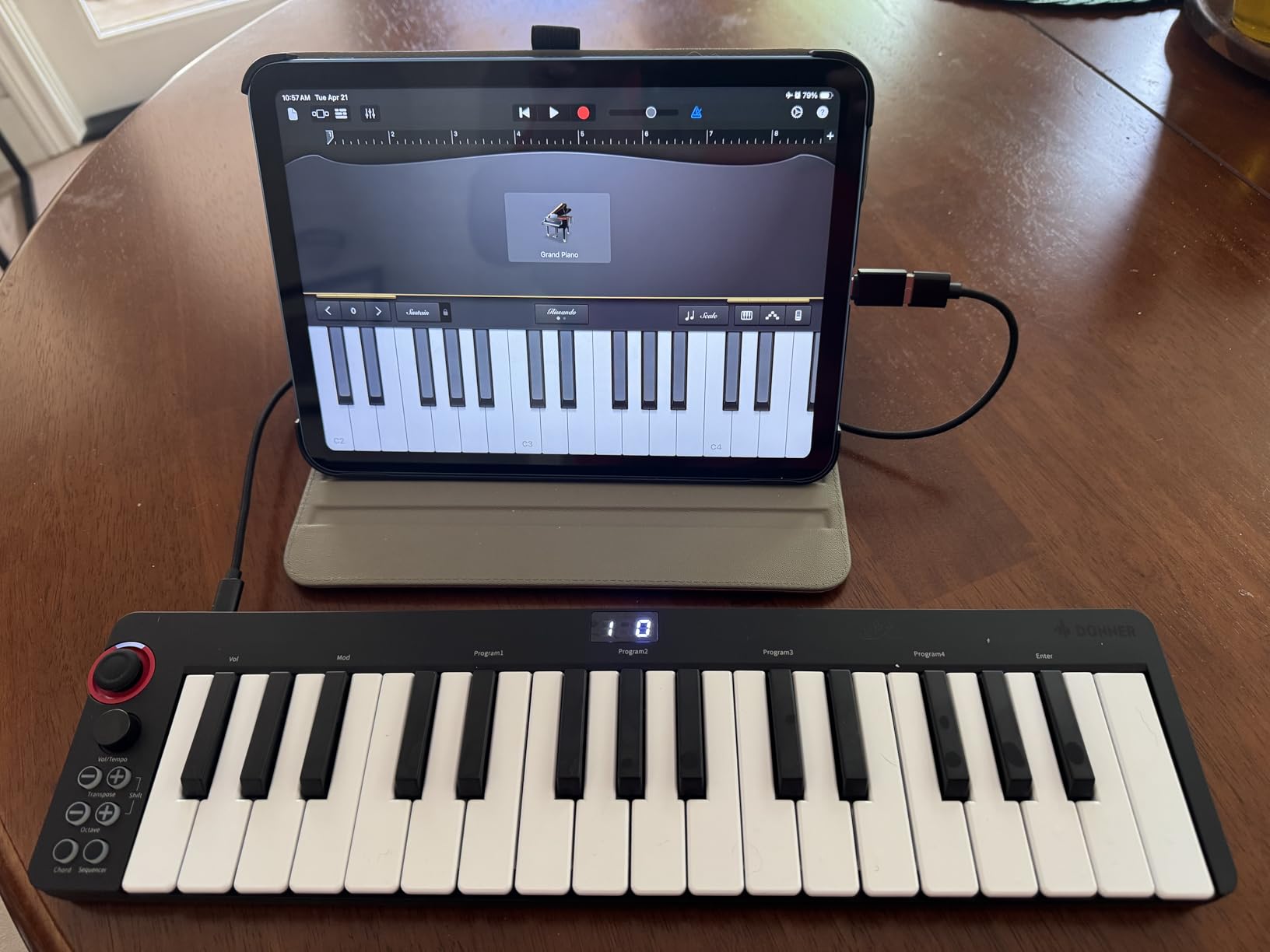 Donner N-32 MIDI Keyboard, Small USB MIDI Controller with 32 Velocity-Sensitive Keys, Screen, Sequencer, Chord, Bend Sound Effects by Light-up Joystick, Music Production Software, 40 Teaching Courses customer photo 1