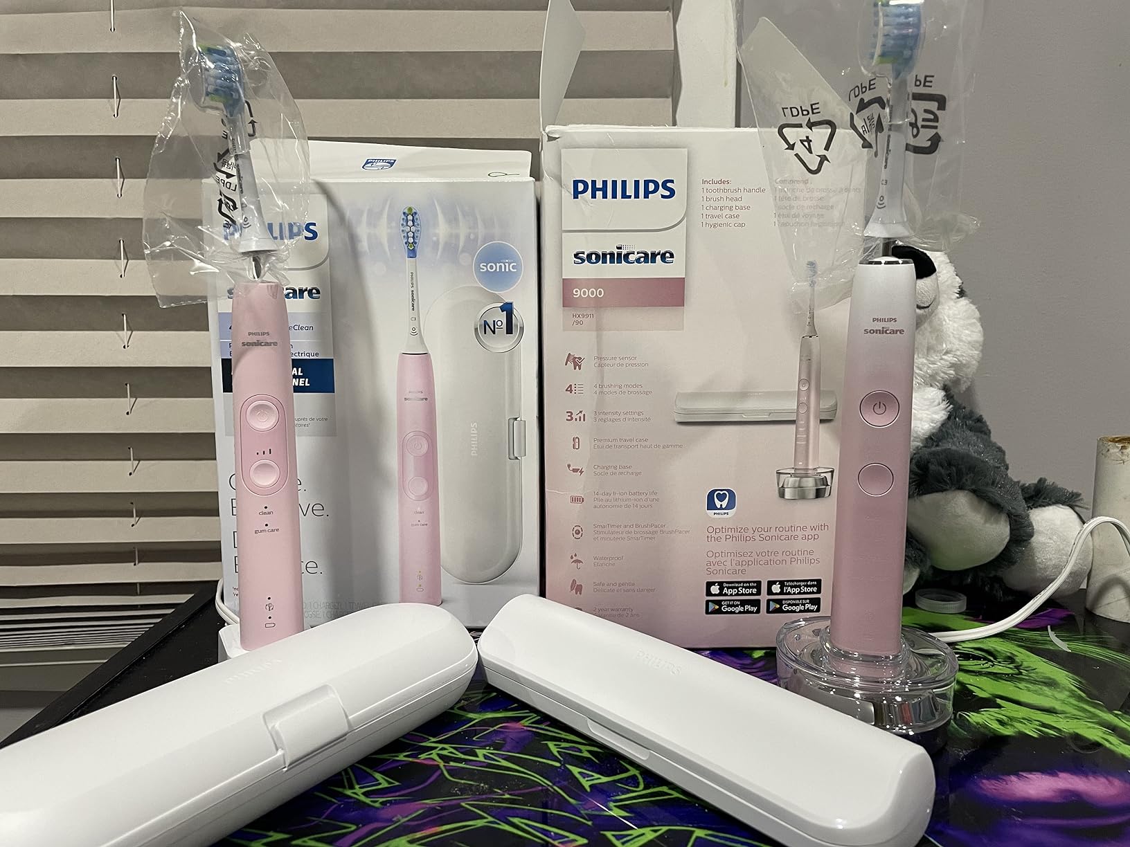 PHILIPS Sonicare DiamondClean 9000 Electric Toothbrush, 1 Brush Head, Aqua customer photo 1