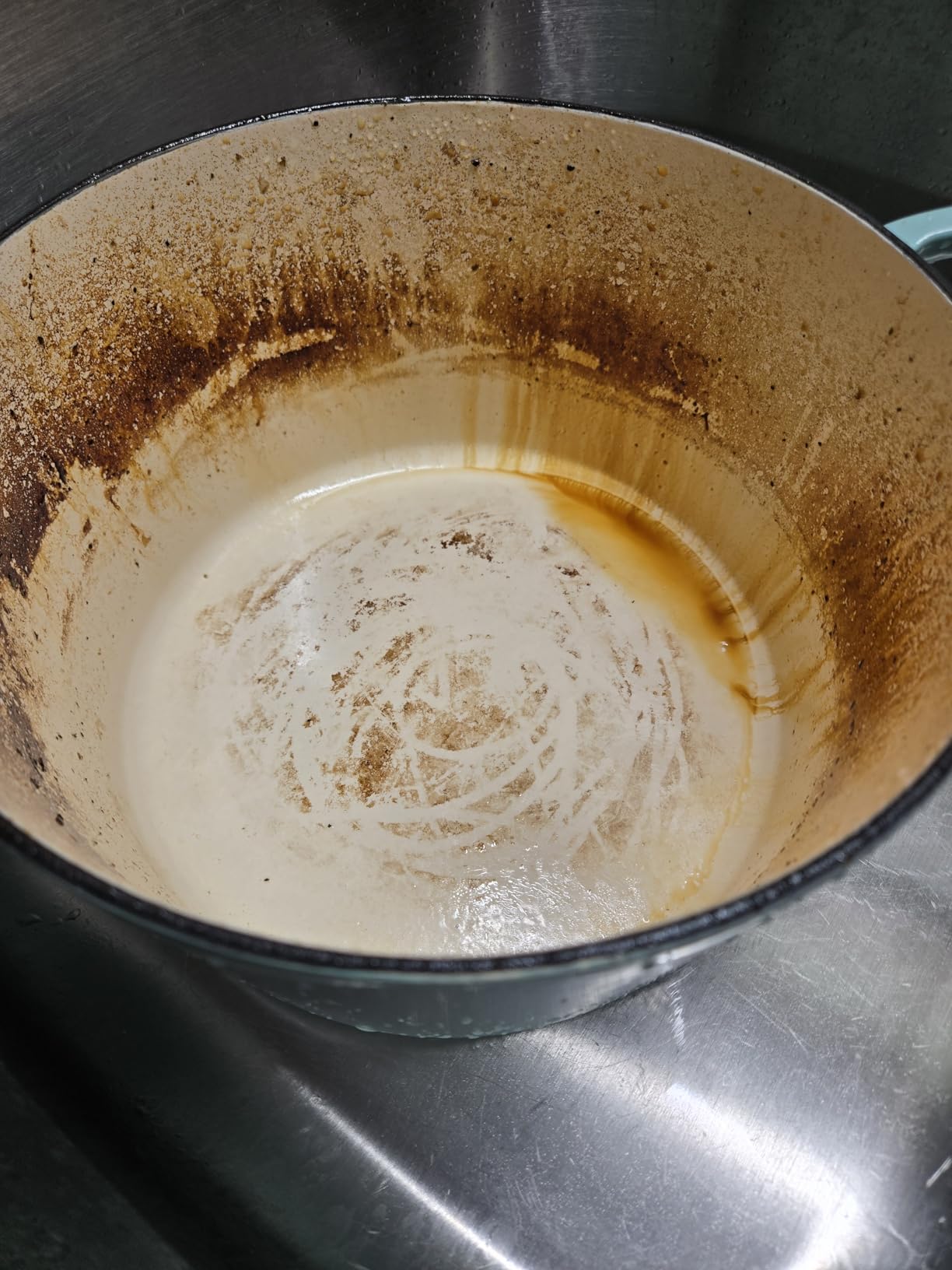 MARTHA STEWART Gatwick 7-Quart Enamel Cast Iron Dutch Oven – Linen White With Gold – Heavy-Duty Dutch Oven for Slow Cooking, Braising & Baking customer photo 1