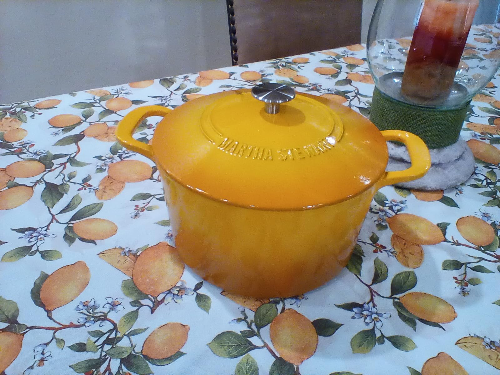 MARTHA STEWART Gatwick 7-Quart Enamel Cast Iron Dutch Oven – Linen White With Gold – Heavy-Duty Dutch Oven for Slow Cooking, Braising & Baking customer photo 2