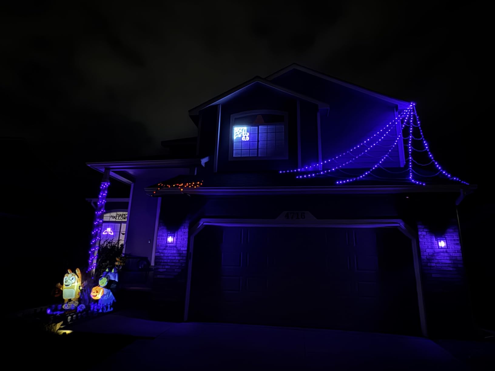 Halloween Decorations Outdoor, 200 LED Halloween Giant Spider Web Lights, 16.4Ft Lighted Spider Web Light up for Yard Haunted House Decor customer photo 2
