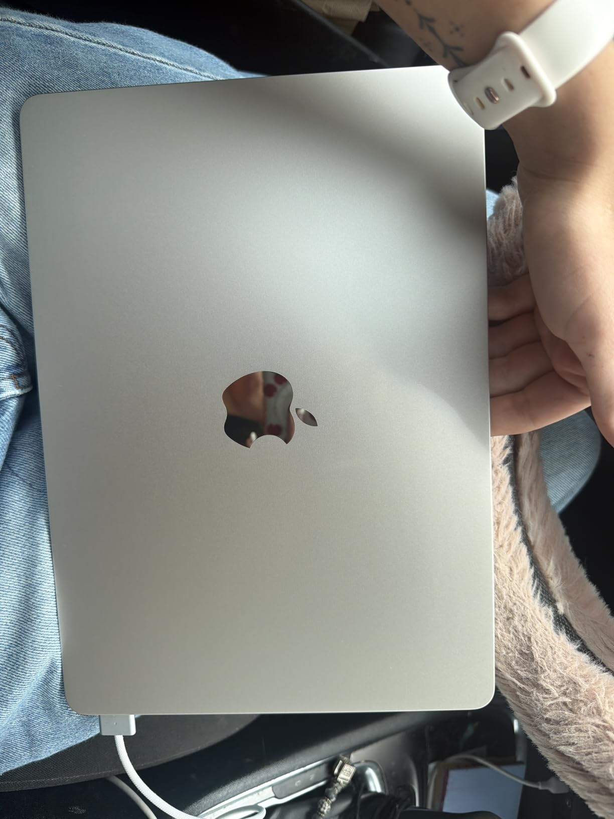MacBook Air M2 13-inch Renewed customer photo 1