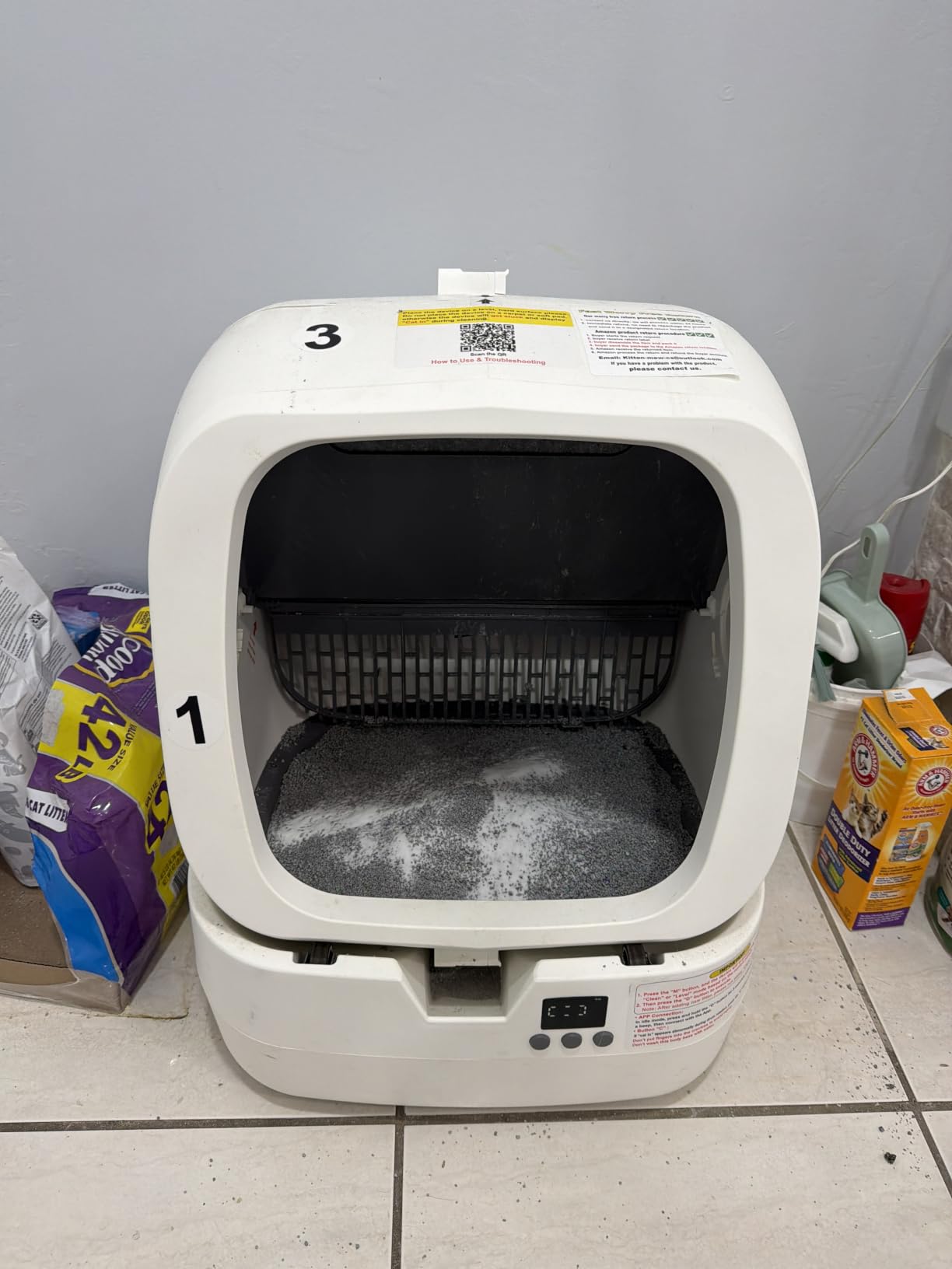 Mintakawa Automatic Cat Litter Box Self Cleaning - APP Control and Weight Monitoring - Ultra-Quiet, Suitable for Medium Cats and Kittens, Safe Anti-Pinch Litter Box (Assembly Required) - White customer photo 2