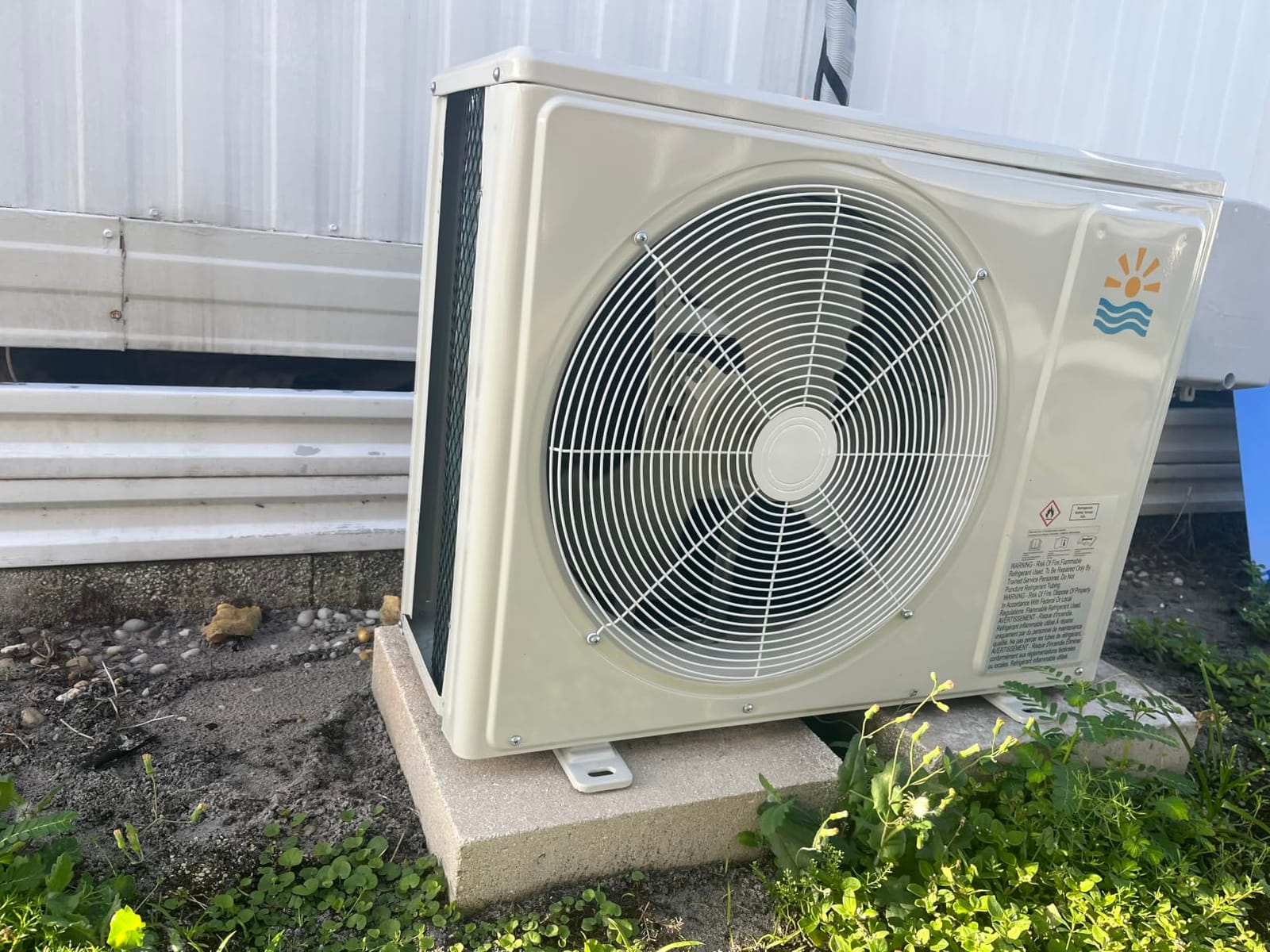 Rellytech Mini Split AC/Heating System 12000 BTU Heat Pump, 20 SEER2 115V customer photo 2