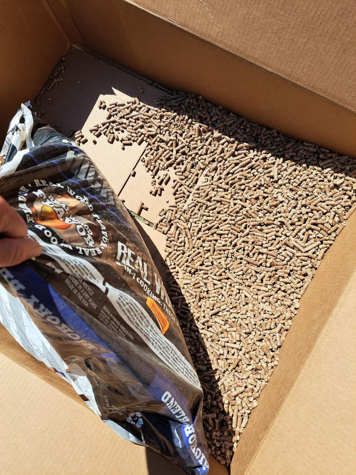 Pit Boss Hickory Blend 100% All Natural Hardwood BBQ Pellets, 15 lb Bag customer photo 1