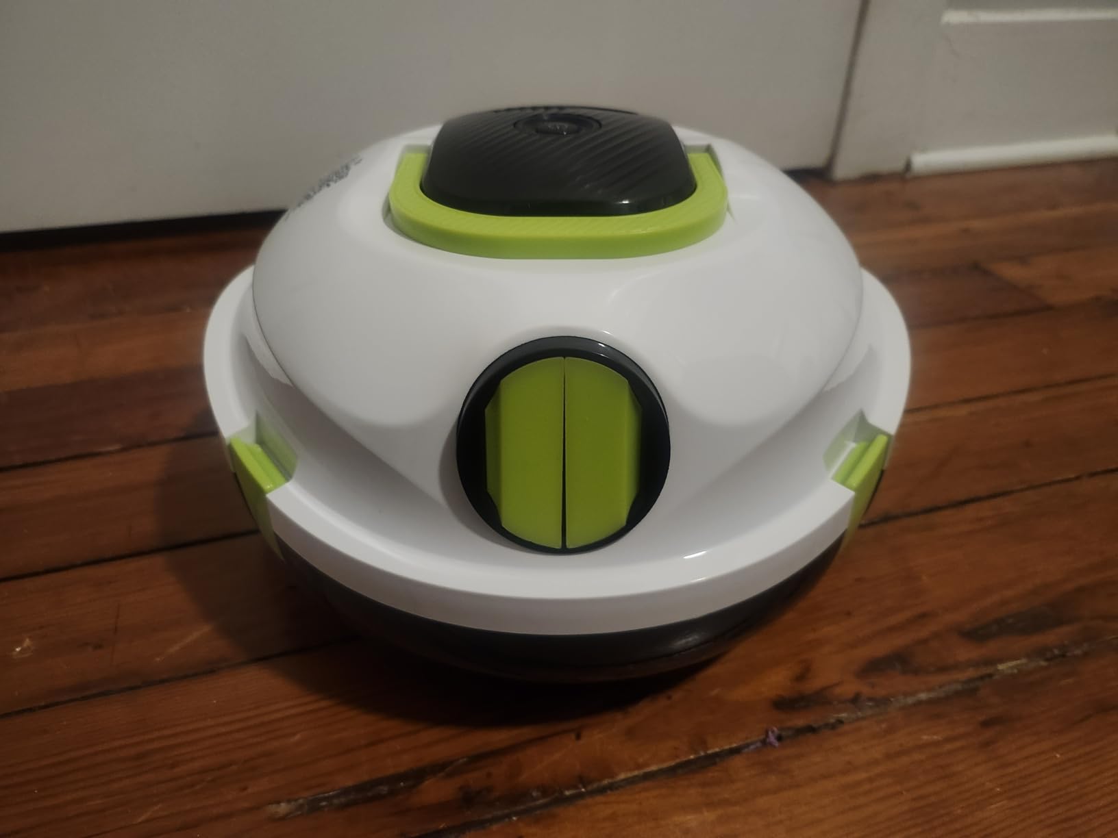 Y20 Robotic Pool Cleaner, Cordless Pool Vacuum for Above & Inground Pools customer photo 2